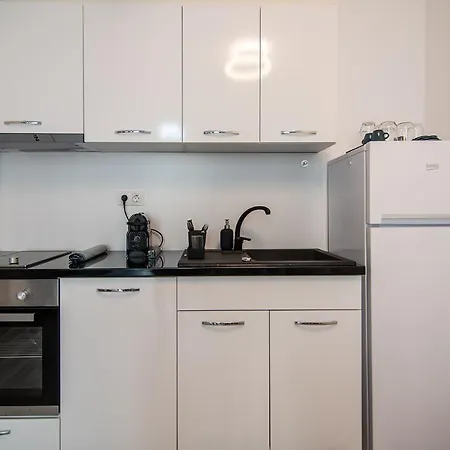 Apartamento Sea Flats With Parking And Pool In Azur