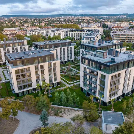 Sea Flats With Parking And Pool In Azur *