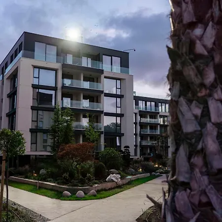 Апартаменты Sea Flats With Pool In Azur