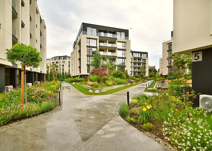 Sea Flats With Pool In Azur Apartamento