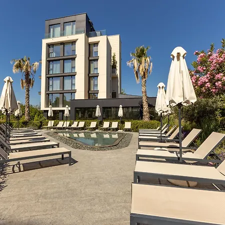 Sea Flats With Pool In Azur * Saints Constantine and Helena