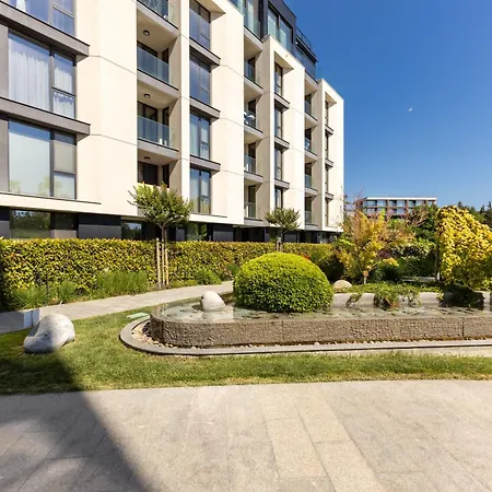 Sea Flats With Pool In Azur